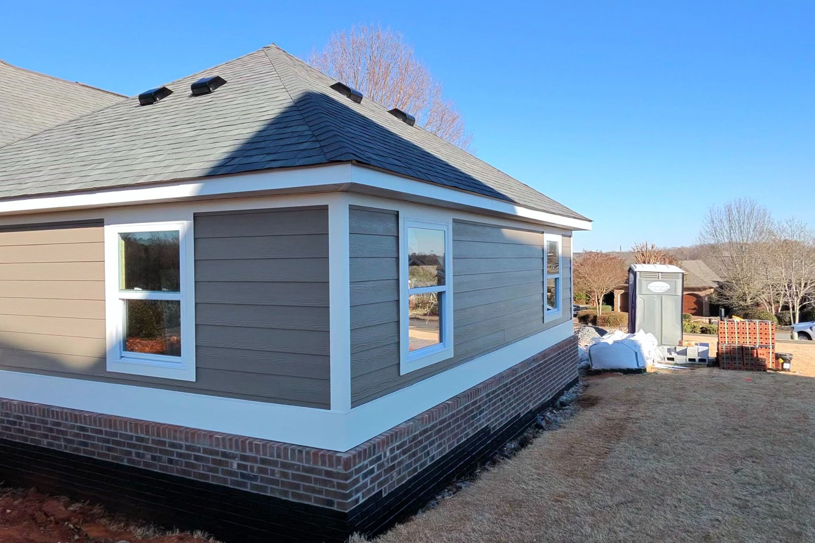 Siding installation Spartanburg SC finished house exterior